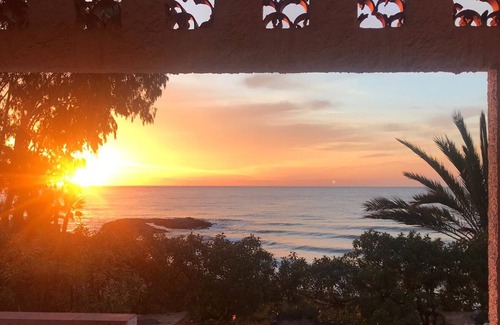 Cala Panizo House | Seafront house on large property (pet friendly)