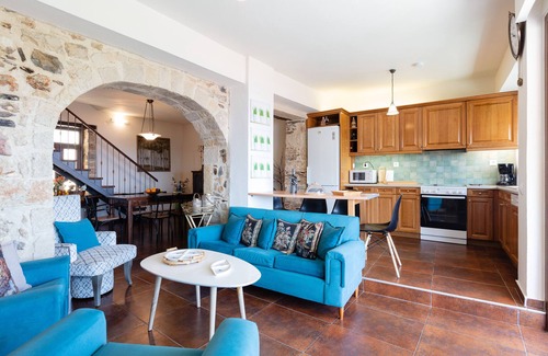 Panormos House | Seafront House, Walking Distance to Everything, Sea View & Hot tub!