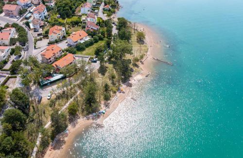 Soline Apartment | Seafront Maris by EL-PI TOURS