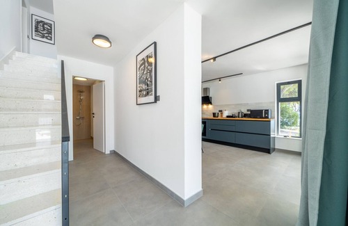 Sumartin Villa | Seafront Villa Serenita