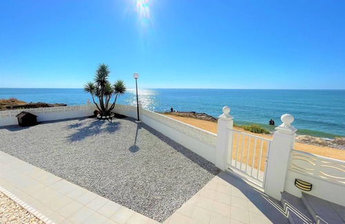 Alcanar Ski Chalet | Seafront villa with private swimming pool