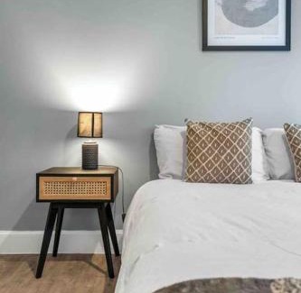 Dundee Apartment | Seagate Heights Large, Stylish, City Centre Flat