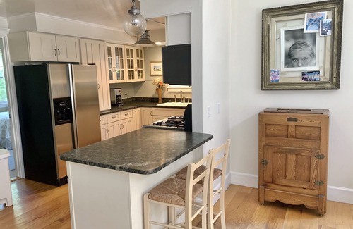 Katama House | 'Seaglass Cottage' in Katama, near Edgartown and South Beach