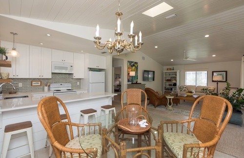 Marineland Acres Cottage | "Seagrape Cottage" Steps to the Beach