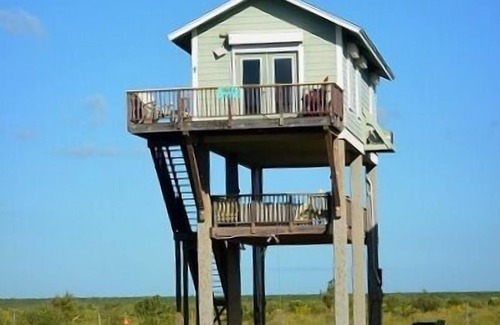 Port Bolivar House | Seagull Shores 1 Bedroom Home by RedAwning