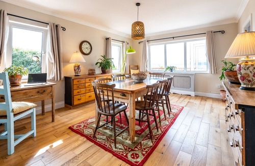 Lauragh House | SEAHAVEN, family friendly, with a garden in Kenmare, County Kerry
