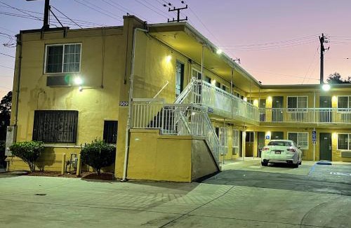 Richmond Hotel | Seahorse Motel