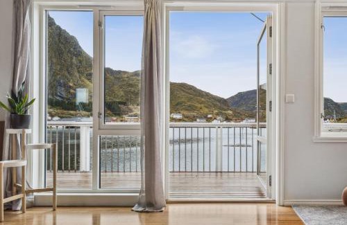 Ballstad Apartment | Seahouse Apartment with amazing views!