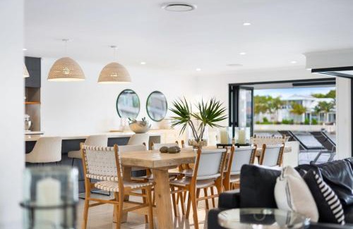 Noosaville House | Seamount Quay 22