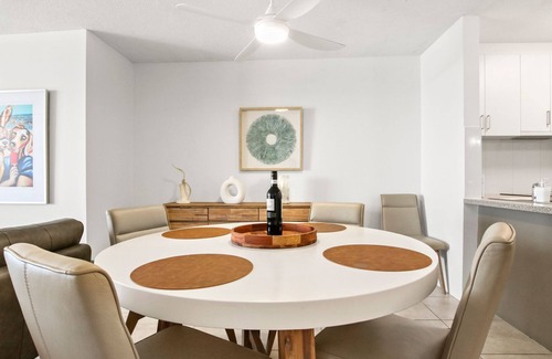 Kings Beach Apartment | Seapoint Unit 14, 32 Victoria Tce, Kings Beach