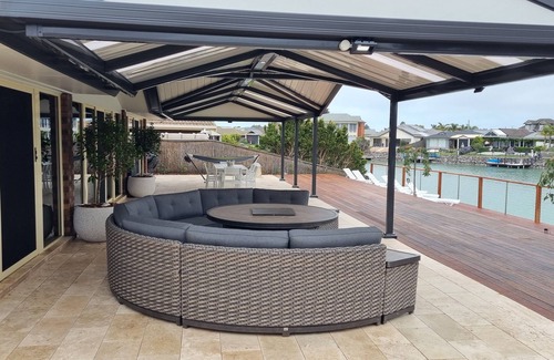 Encounter Bay House | Seas the Day - Lakefront getaway by the beach