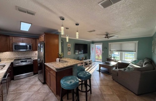 Seminole House | Seas the Stay at Salt and Sol - 3 BR 2 BA