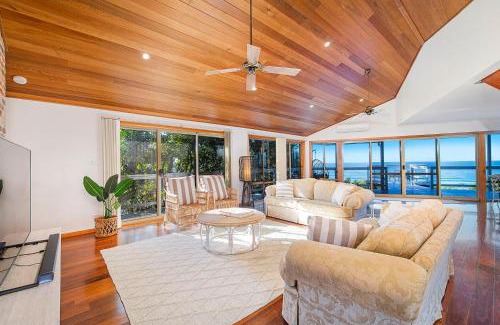 Dunbogan House | Seascape @ 19 Pindari - privacy, space, views