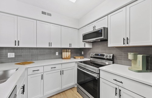 Heron Harbour Isle Condo | Seascape Escape: Newly Renovated 2BR/2BA, Multiple Pools & Quick Walk to Beach!
