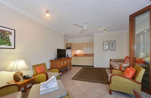 Port Douglas Apartment | Seascape Holidays- Hibiscus Apartment