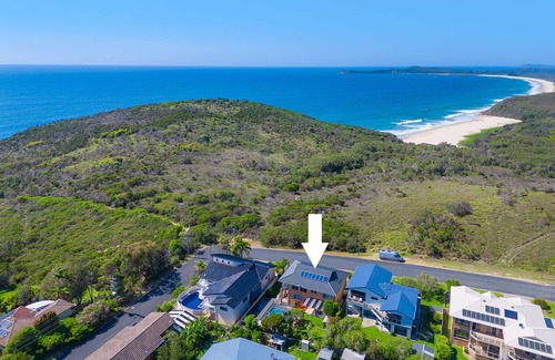 Bonny Hills House | Seascape retreat at Bonny Hills! Family sized house with amazing ocean views.