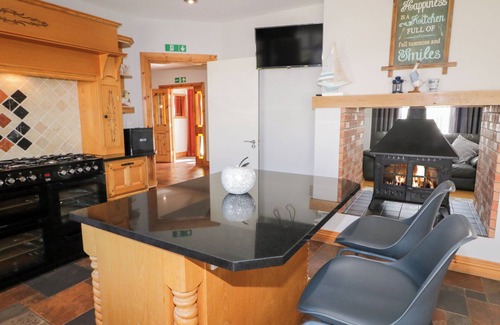 Castlerock House | SEASHELLS, family friendly, country holiday cottage in Castlerock