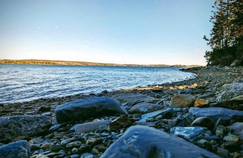 Hancock Point House | Seashells on the Seashore Cottage