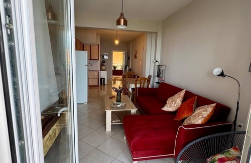 Kamena Vourla Apartment | Seaside 2-bedroom flat with Panoramic View, in front of the sea!