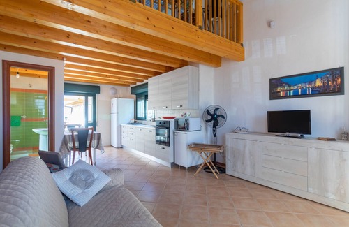 Acate Apartment | Seaside Apartment with Pool and Wi-Fi – Pets Allowed