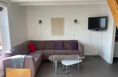 Nautnes Apartment | Seaside apartment with balcony A1