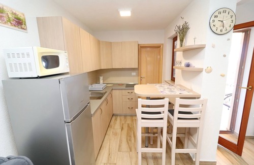 Podobuce Apartment | Seaside Apartments Hrkać - Studio Apartment with Terrace and Sea View 3