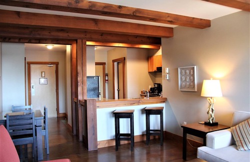 Ucluelet Condo | Seaside