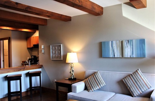 Ucluelet Condo | Seaside