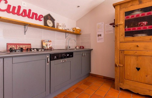 Arthon-en-Retz Cottage | Seaside Eco Cottage: 18th-Century Stone House near Pornic, 15min to Beach, Accessible, Private Garden