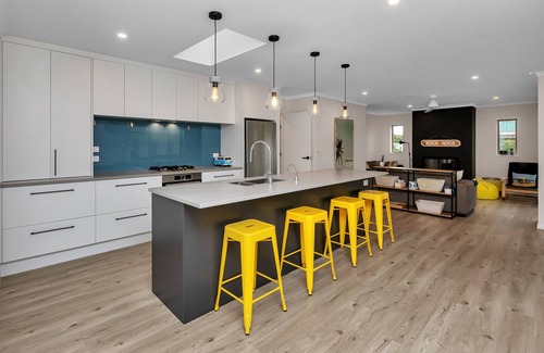 Ruakaka House | Seaside Escape - Ruakaka Holiday Home