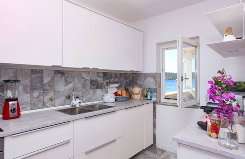 Grebastica House | Seaside family friendly house with a swimming pool Šparadići, Šibenik (K-24200)
