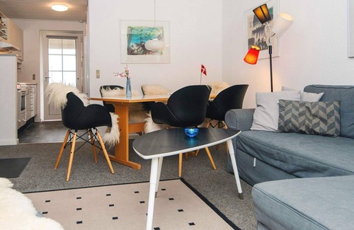 Trans House | Seaside Fun Retreat-By Traum