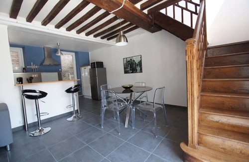 Saint-Regnobert-de-la-Cote-de-Nacre House | Seaside house