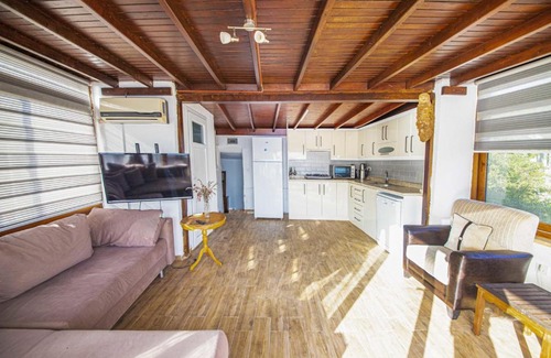 Gumusluk House | Seaside House with Refreshing View in Gumusluk