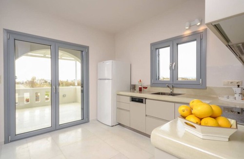 Plaka Villa | Seaside Naxos : 4BDR Villa Aphrodite @ Plaka Beach
