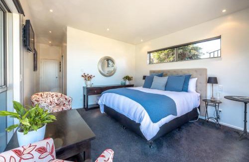 Blackpool Apartment | Seaside on Waiheke - Stay Waiheke