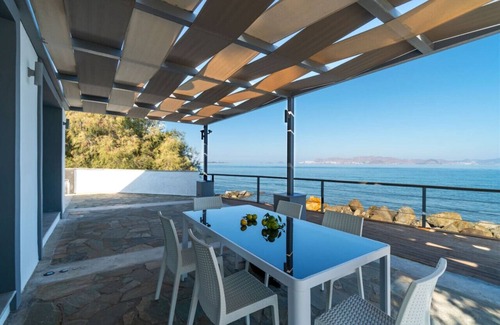 Psalidi Villa | Seaside Private Beach Villa 3BR w/3.5 BA