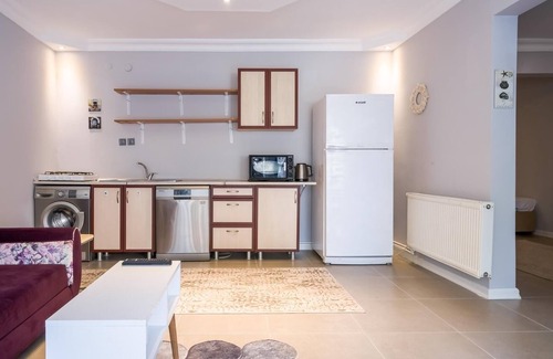 Yenikoy Mahallesi Apartment | Seaside Serenity in Sariyer, Istanbul
