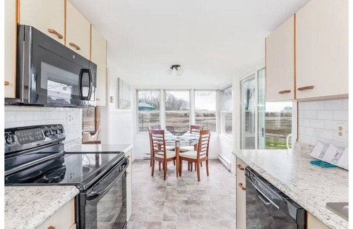 Saybrook Manor Cottage | Seaside Serenity - Old Saybrook, CT