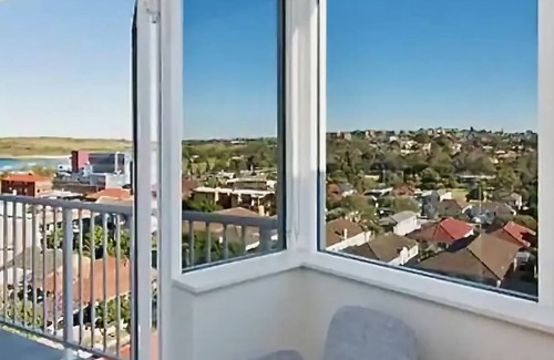 Maroubra Apartment | Seaside Serenity Stunning Beach Views in Maroubra