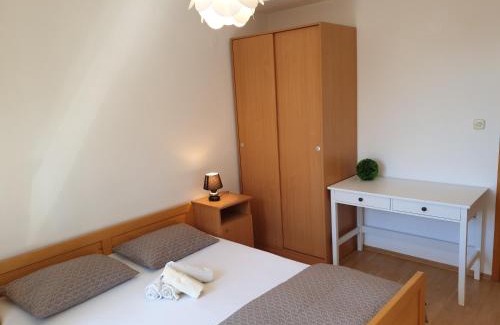Ivan Dolac Apartment | Seaside stay Rošić