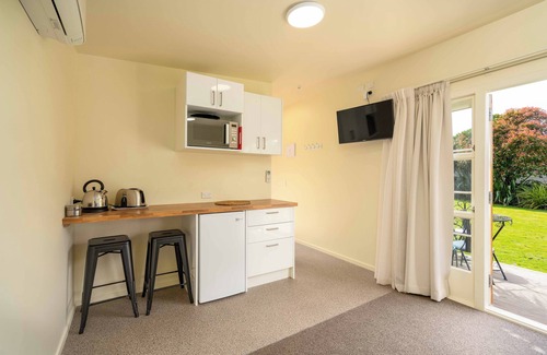 Dunedin Apartment | Seaside Studio