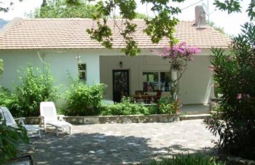 Marathias House | Seaside villa for ideal vacations in Greece