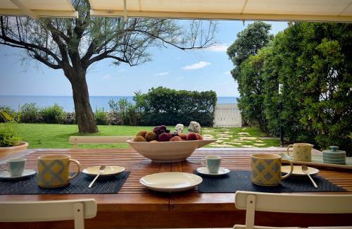 Bonifati House | Seaside Villa with private garden