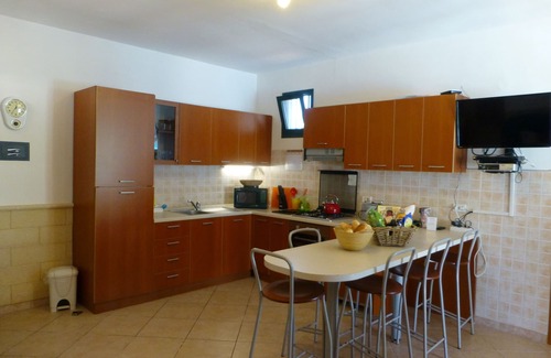 Lendinuso Villa | Seaside villa with private pool & gardens. 25 mins from airport, Free WiF