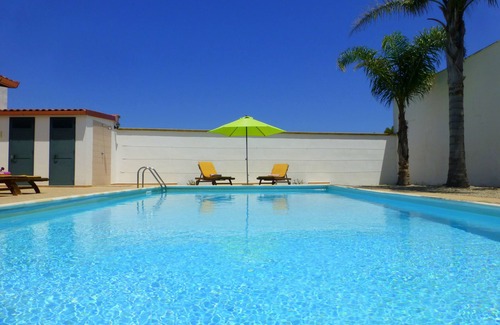Lendinuso Villa | Seaside villa with private pool & gardens. 25 mins from airport, Free WiF