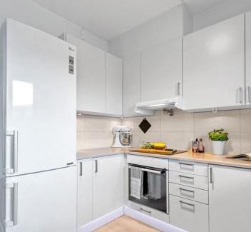 Gamle Oslo Apartment | Seaside with sea view - 2 sunny balconies - 6 pax