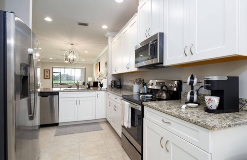 Naples Condo | Seasonal Get-away with Lake, Golf & Sunset Views, Resort Activity Community