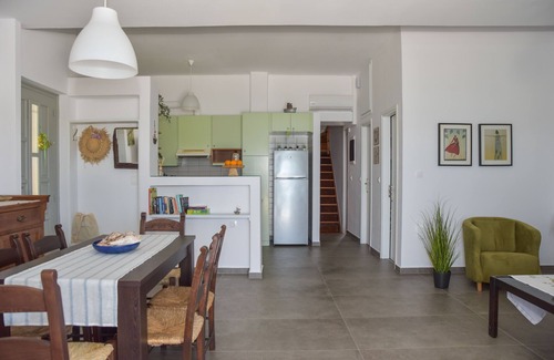 Kalathas Apartment | Seasound I. Amazing apartment into the sea