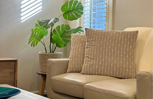 Caves Beach House | Seaspray - Beach and Pool access